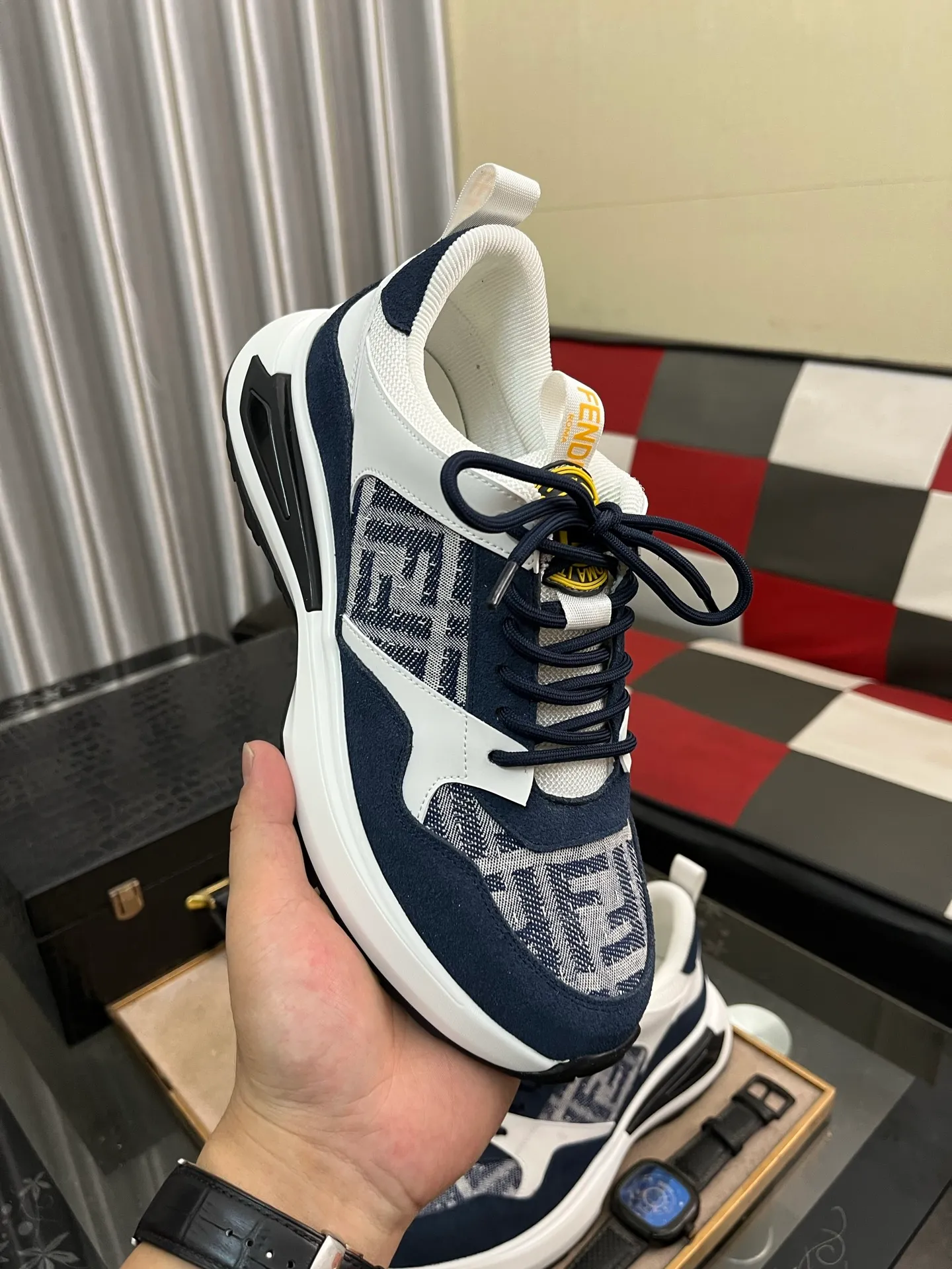 Men's shoes 💰458⌚️⌚️FENDI "FENDI" Regular size: 38-44 (casual shoes) Product materials: Selected cowhide upper, soft sheepskin lining; original outsole. 6️⃣colors available